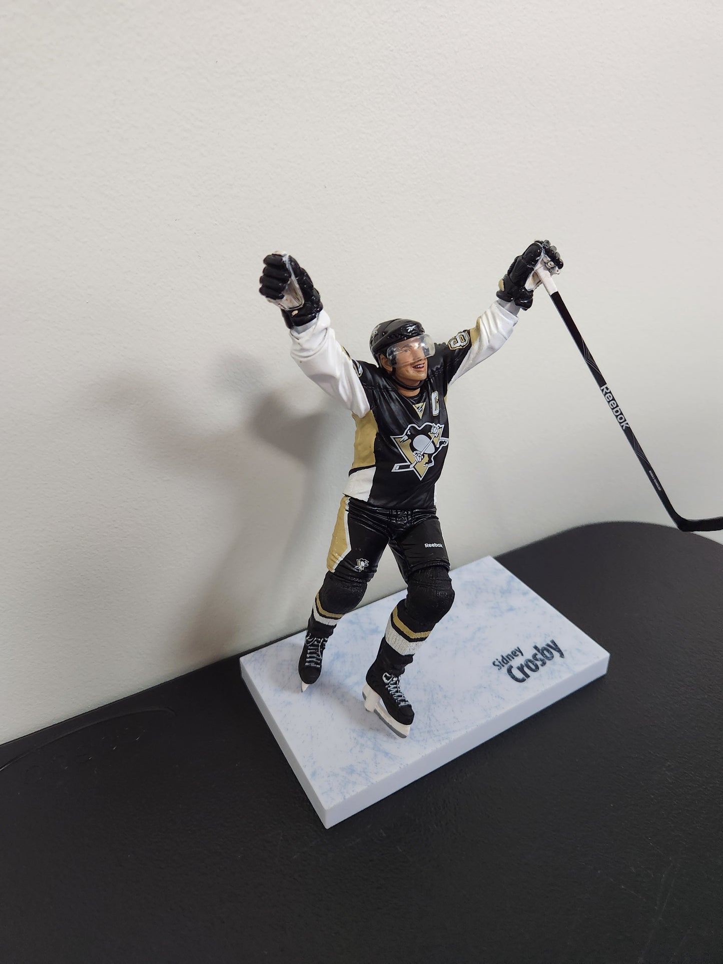 McFarlane NHL Figure Sidney Crosby Figure Loose Pittsburgh Penguins Collectible