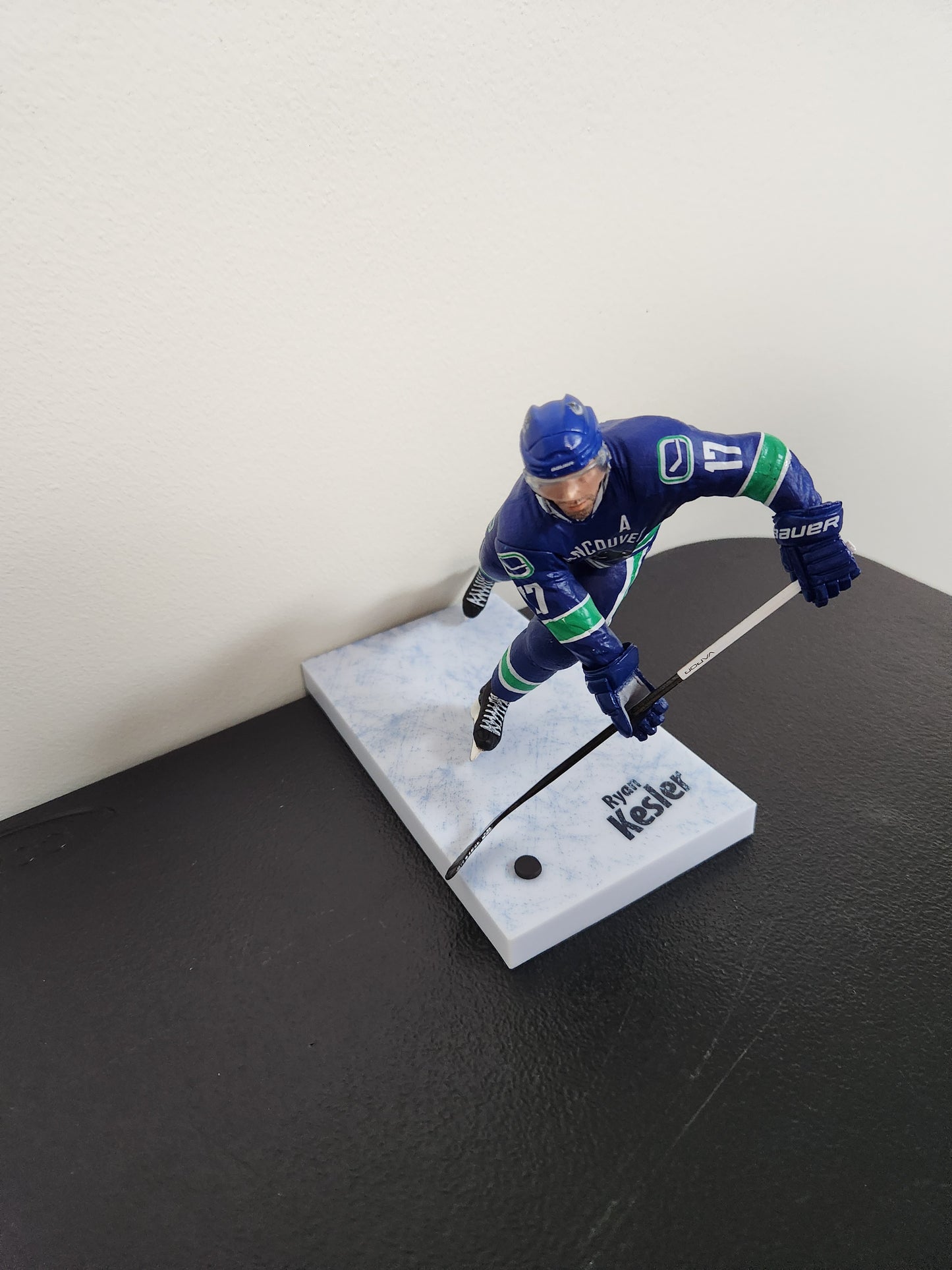 McFarlane NHL Figure Ryan Kesler Figure Loose Vancouver Canucks Collectible