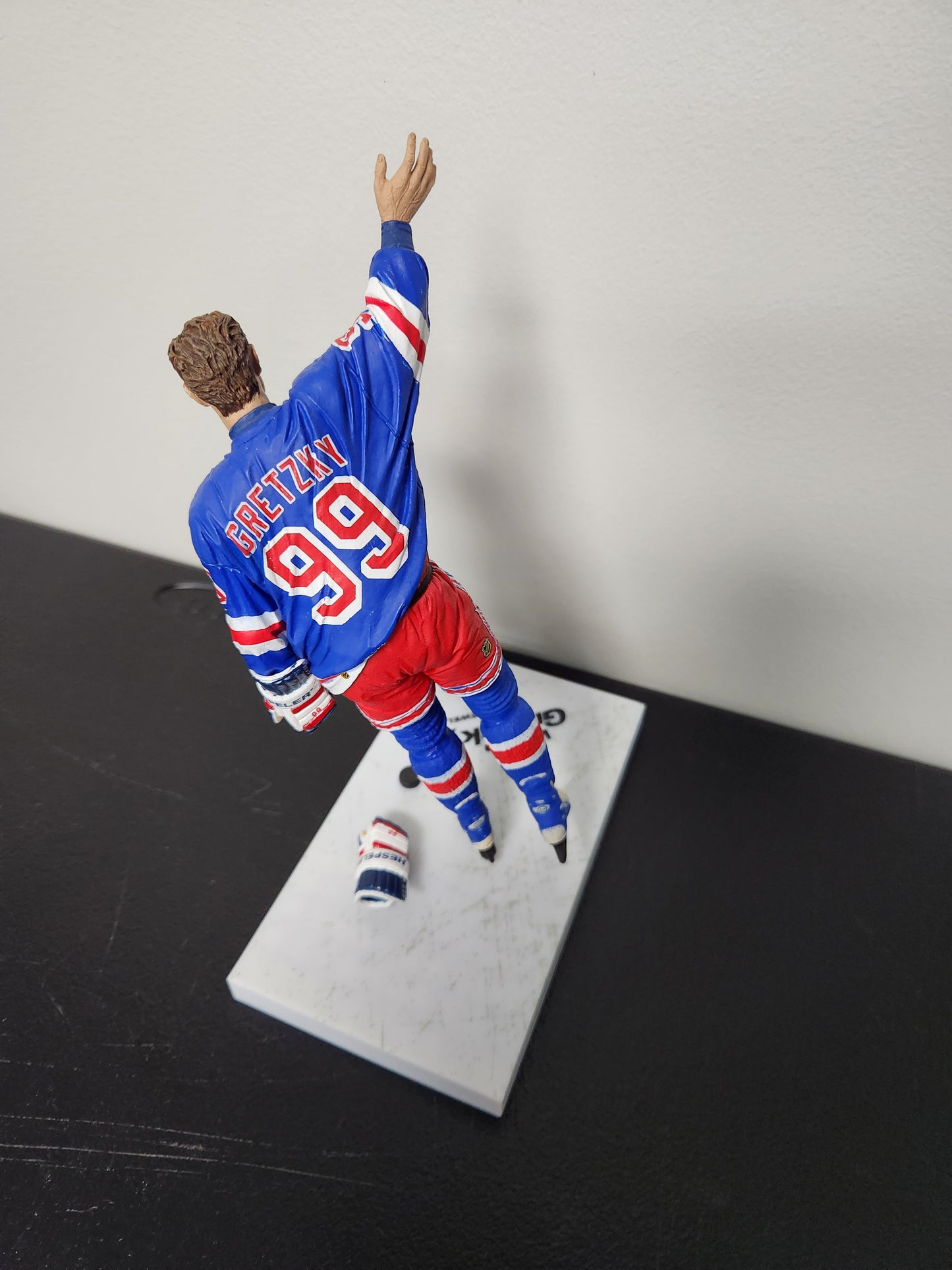 McFarlane NHL Figure Wayne Gretzky Farewell Figure Loose New York Rangers Collectible