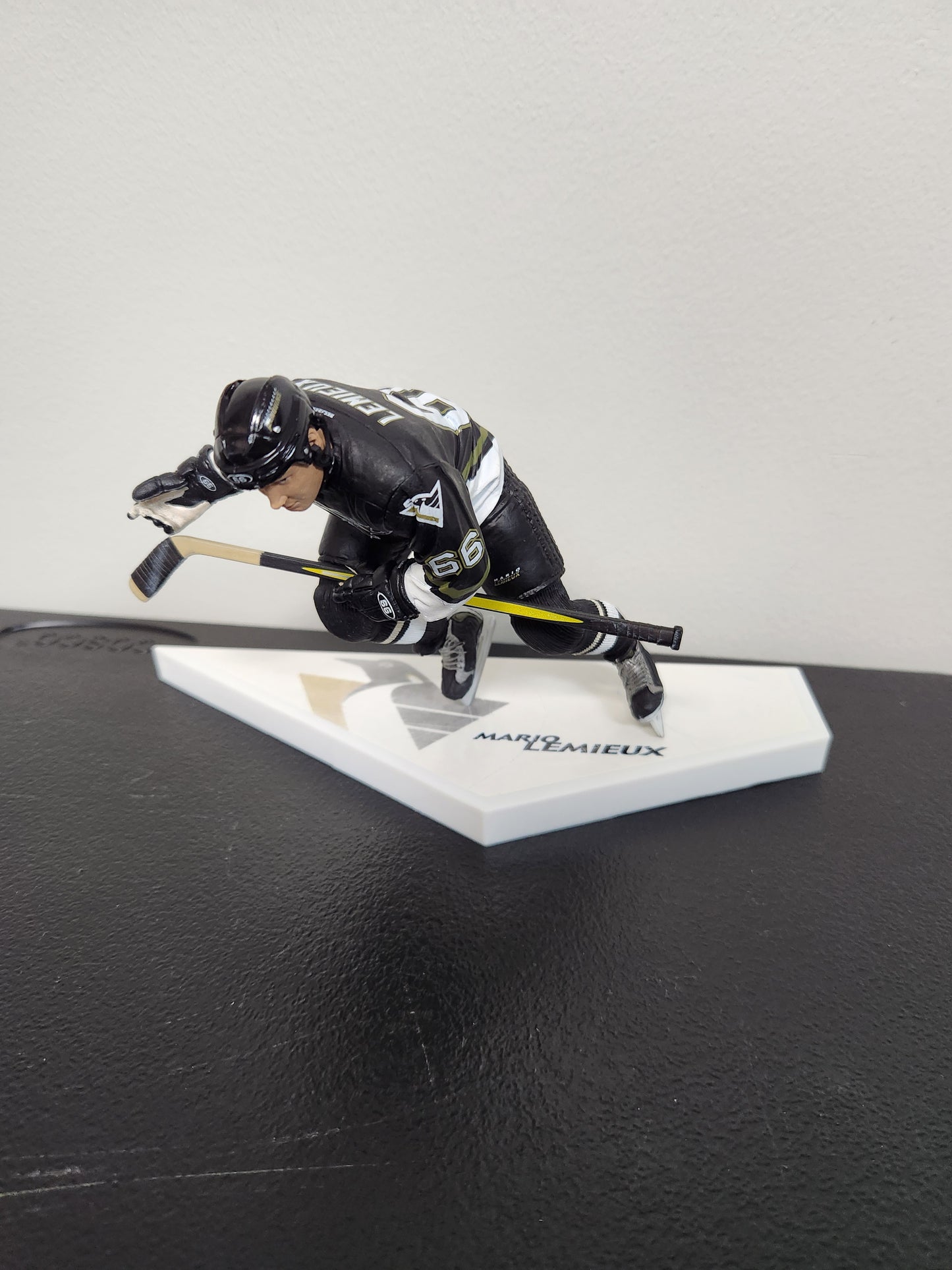 McFarlane NHL Figure Mario Lamieux Figure Loose Pittsburgh Penguins Collectible