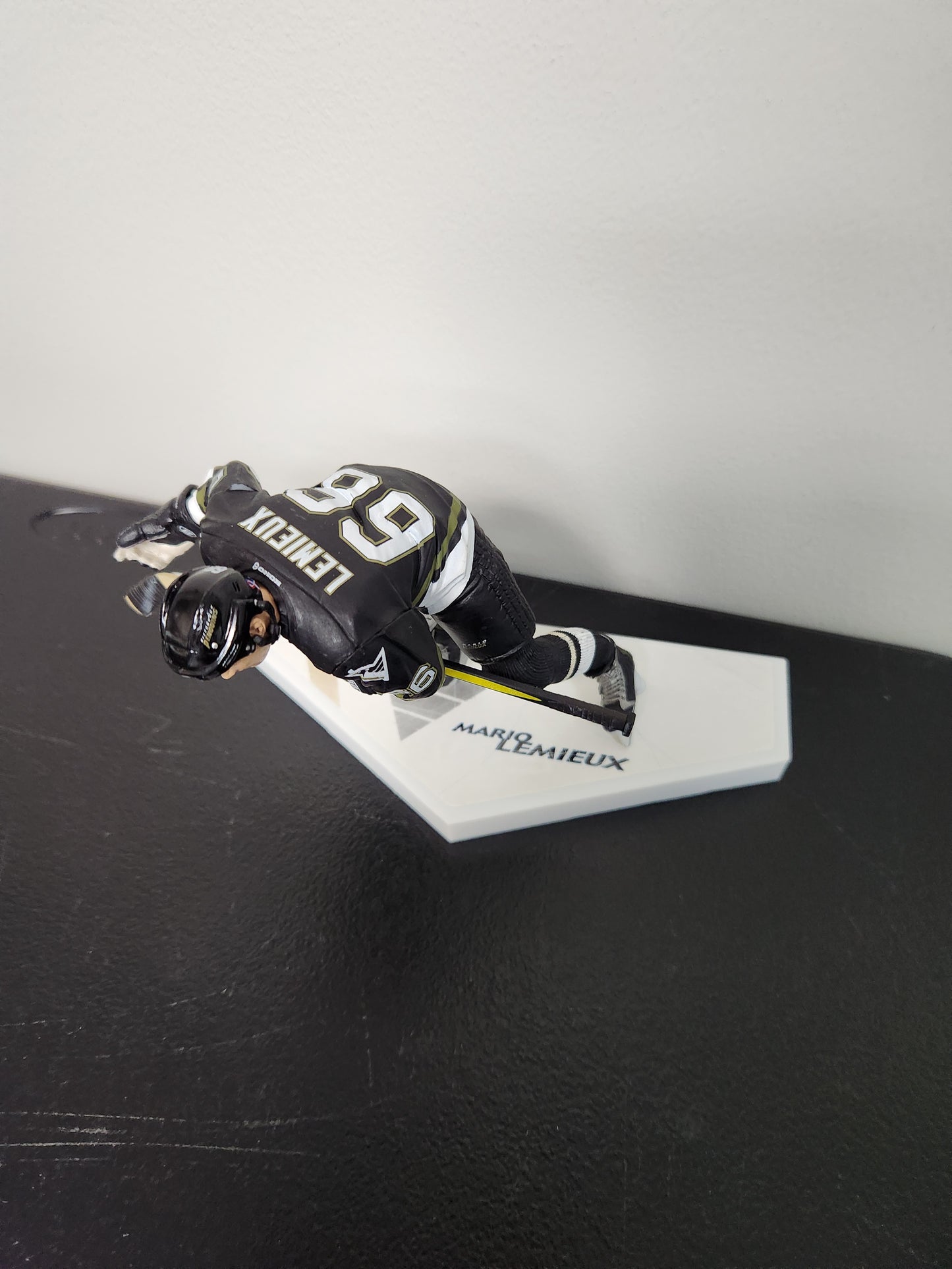 McFarlane NHL Figure Mario Lamieux Figure Loose Pittsburgh Penguins Collectible