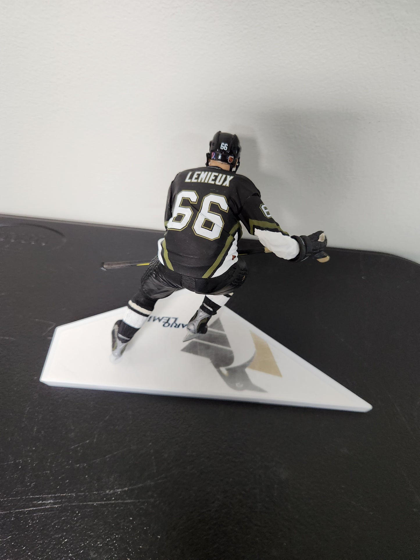 McFarlane NHL Figure Mario Lamieux Figure Loose Pittsburgh Penguins Collectible