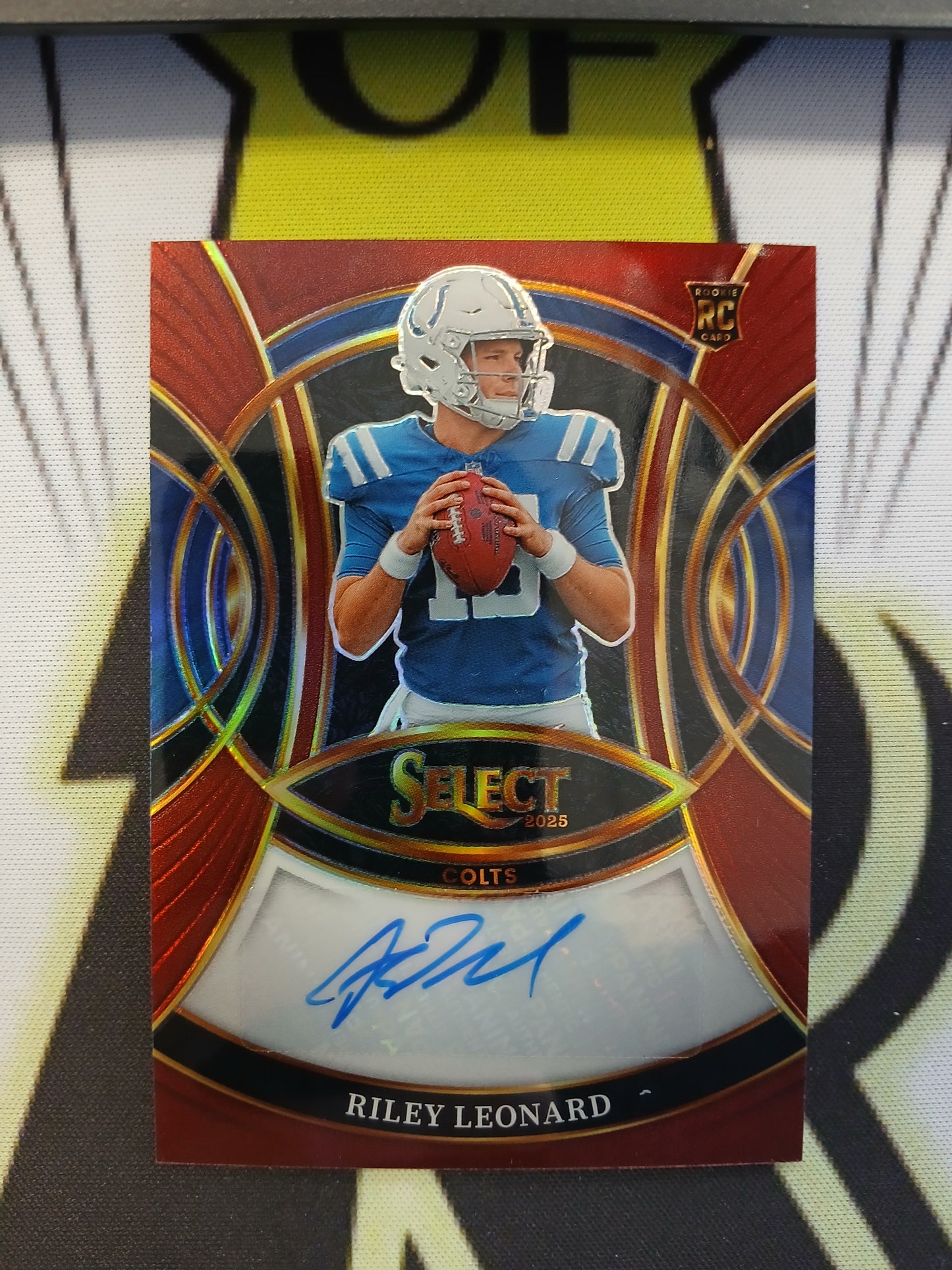 2025 Select Riley Leonard Rookie Signatures Red Prizm #1/75