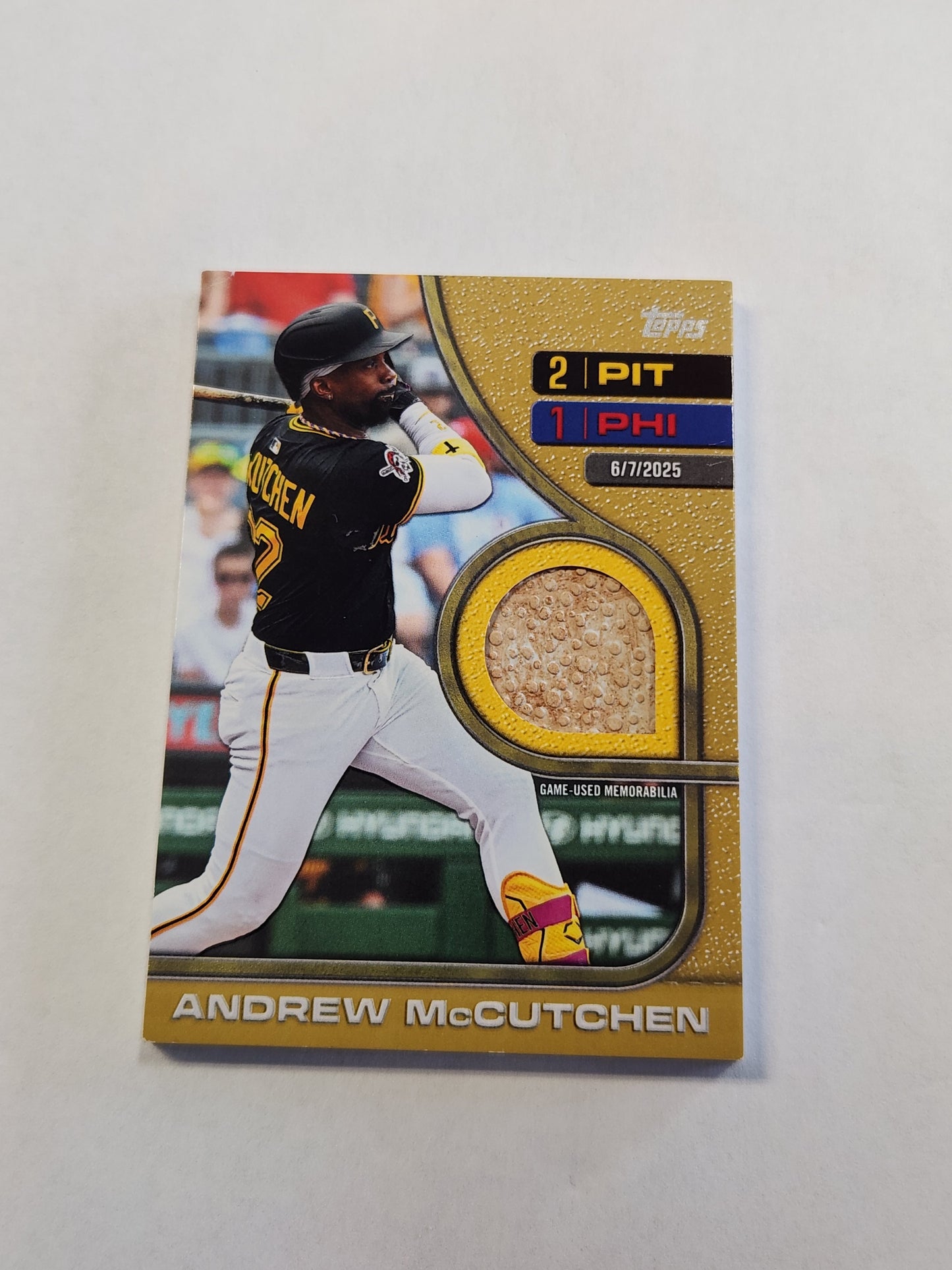 2026 Topps Andrew McCutchen Base Relic Gold #/50