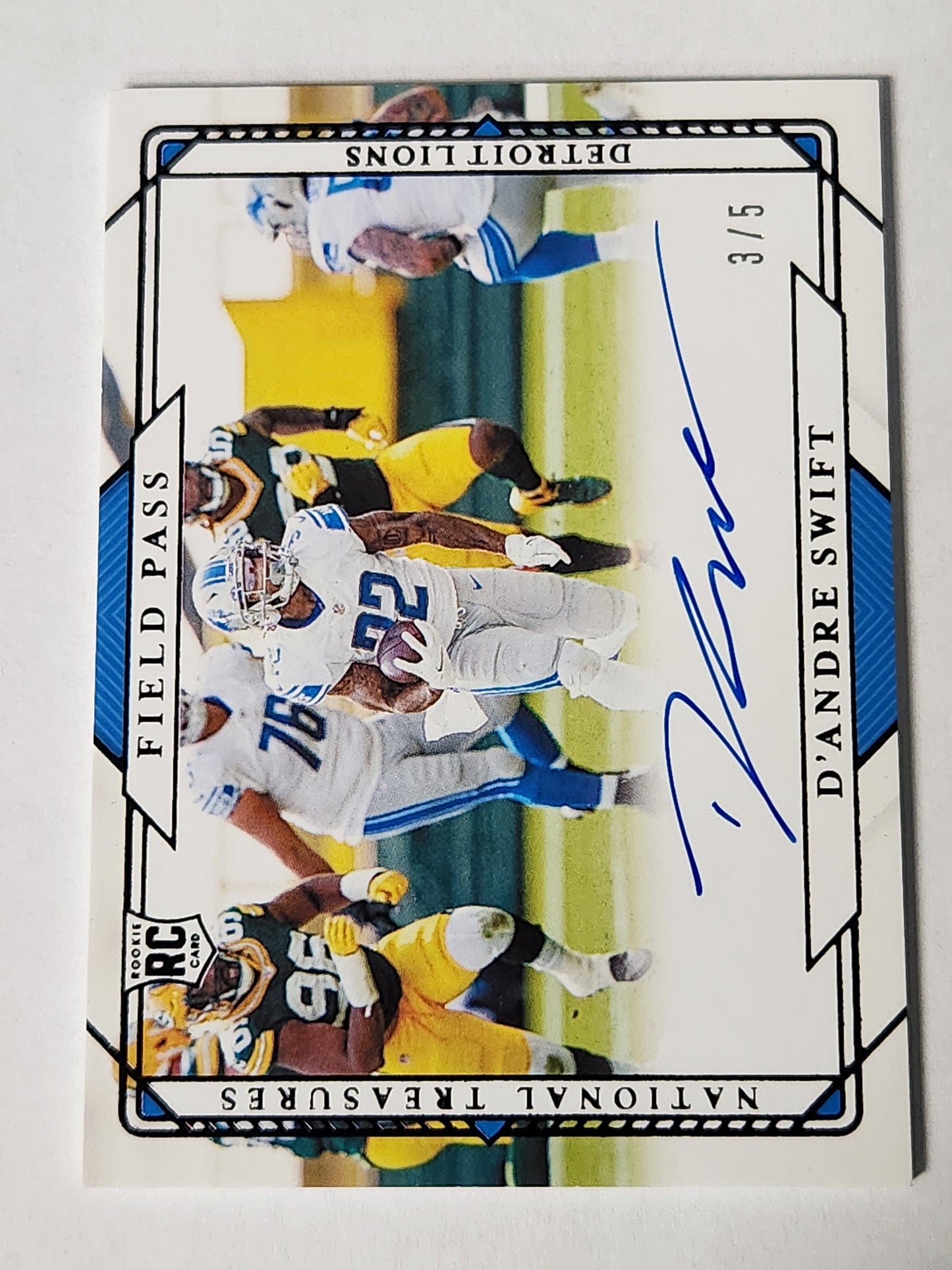 2020 National Treasures D'Andre Swift Field Pass On Card Auto #/5